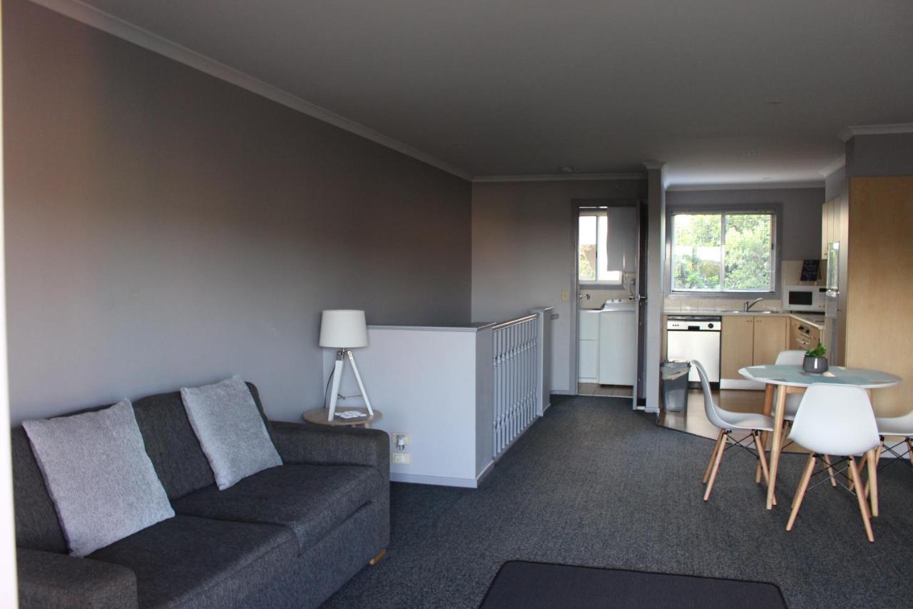 Aqualuna Apartments Sapphire Beach Extérieur photo